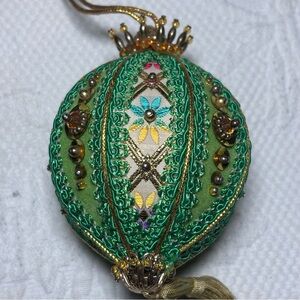 Vintage Handmade Victorian Style Push Pin Christmas Ornament!